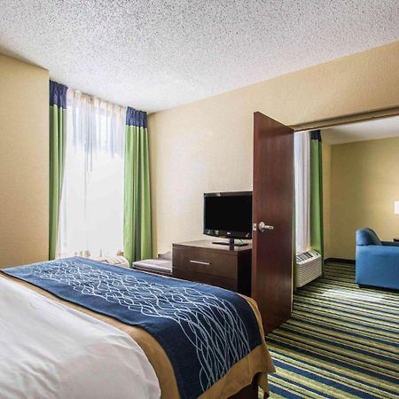 Comfort Inn & Suites Lantana - West Palm Beach South Екстериор снимка