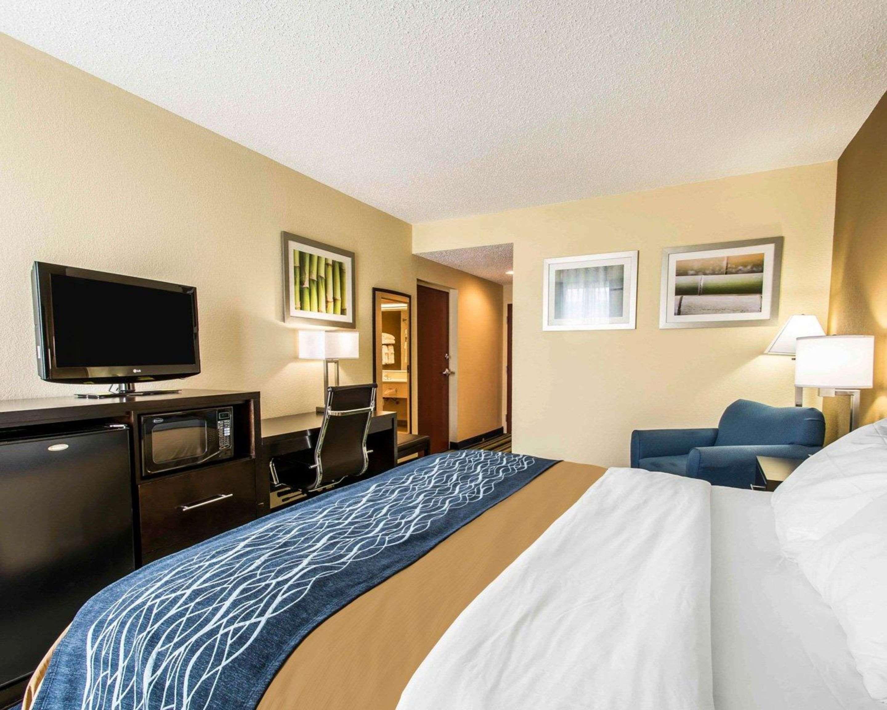 Comfort Inn & Suites Lantana - West Palm Beach South Екстериор снимка