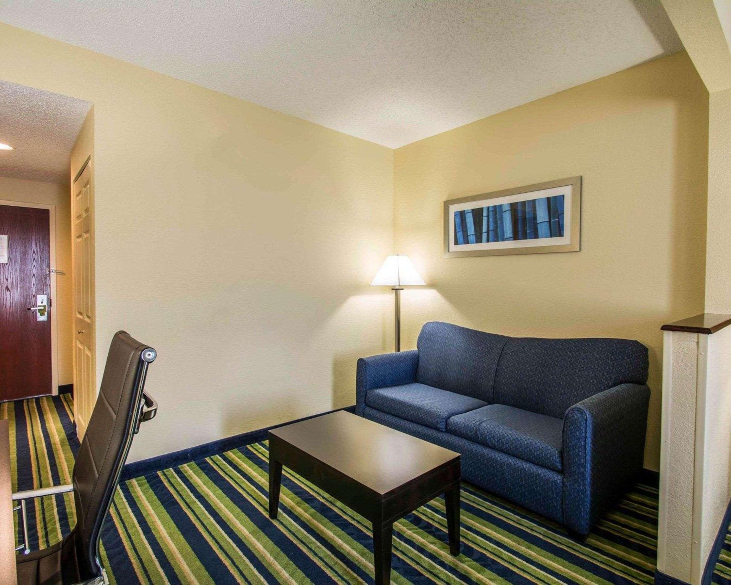 Comfort Inn & Suites Lantana - West Palm Beach South Екстериор снимка