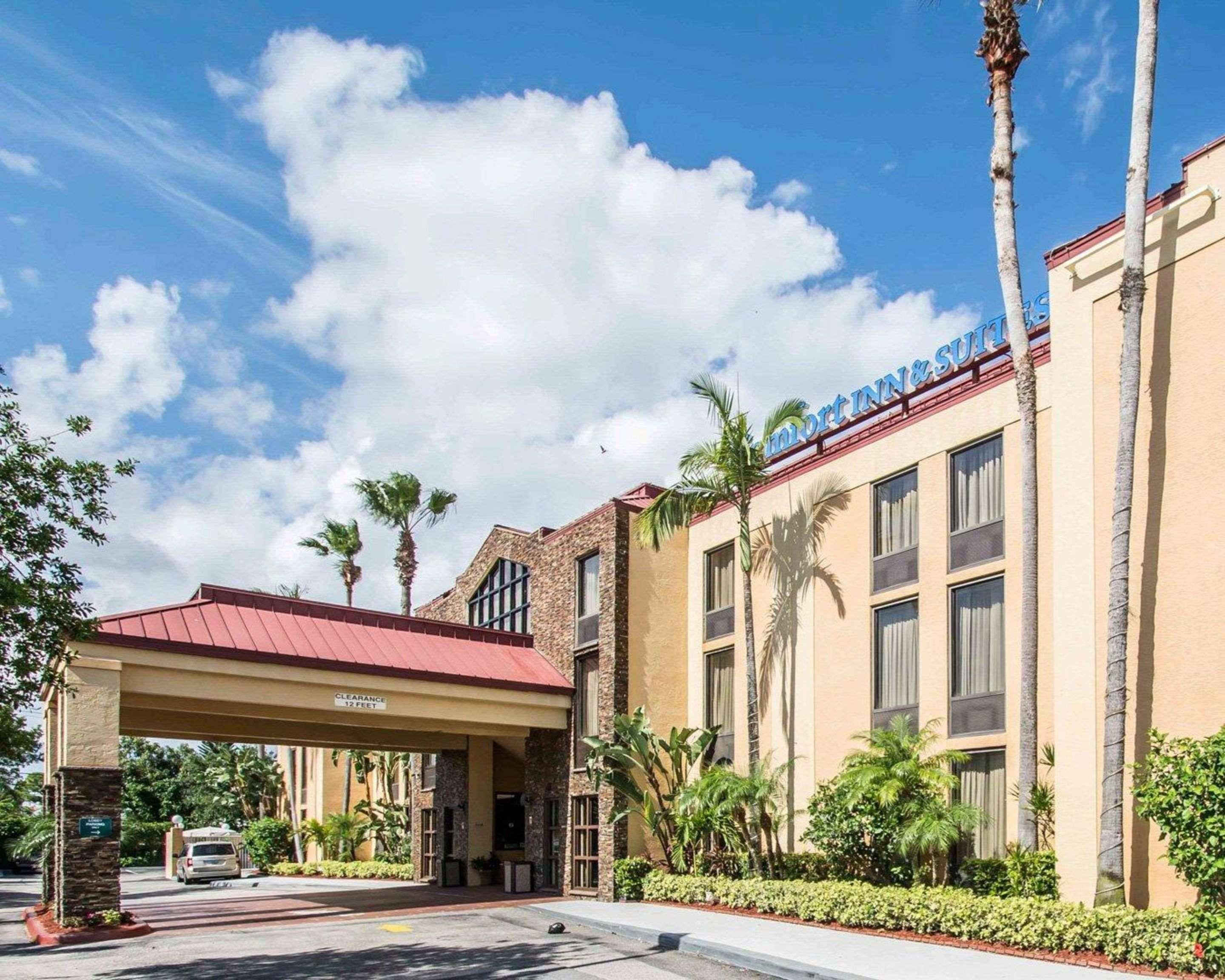 Comfort Inn & Suites Lantana - West Palm Beach South Екстериор снимка