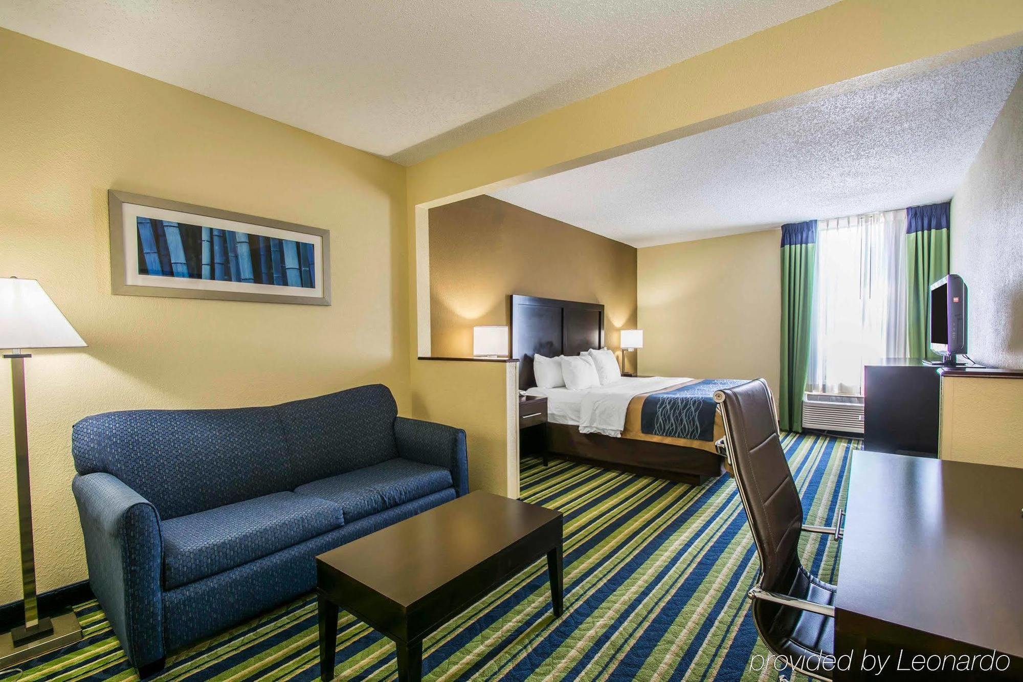 Comfort Inn & Suites Lantana - West Palm Beach South Екстериор снимка