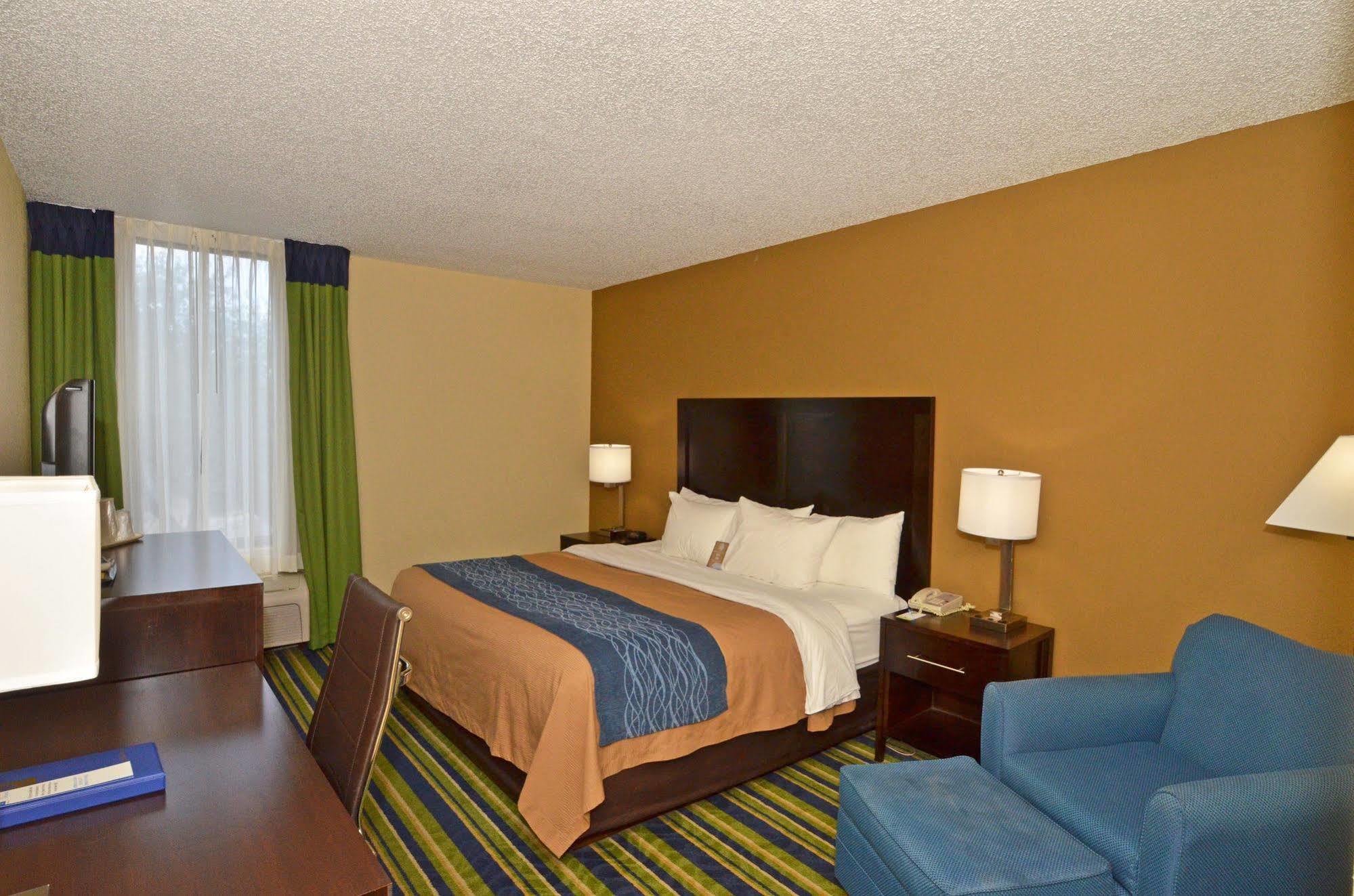 Comfort Inn & Suites Lantana - West Palm Beach South Екстериор снимка