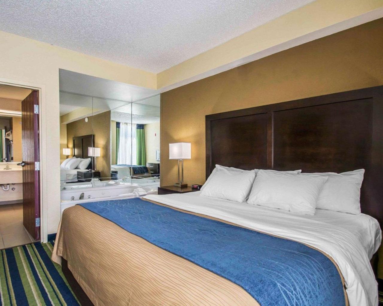Comfort Inn & Suites Lantana - West Palm Beach South Екстериор снимка