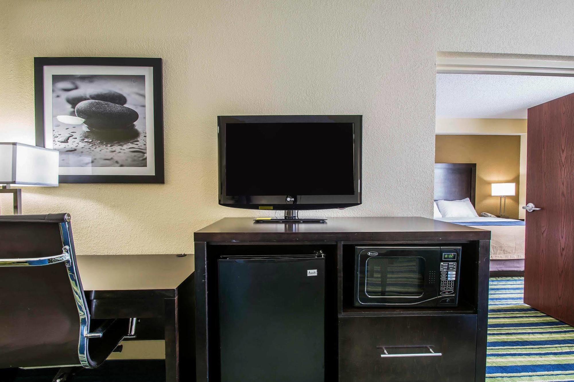 Comfort Inn & Suites Lantana - West Palm Beach South Екстериор снимка